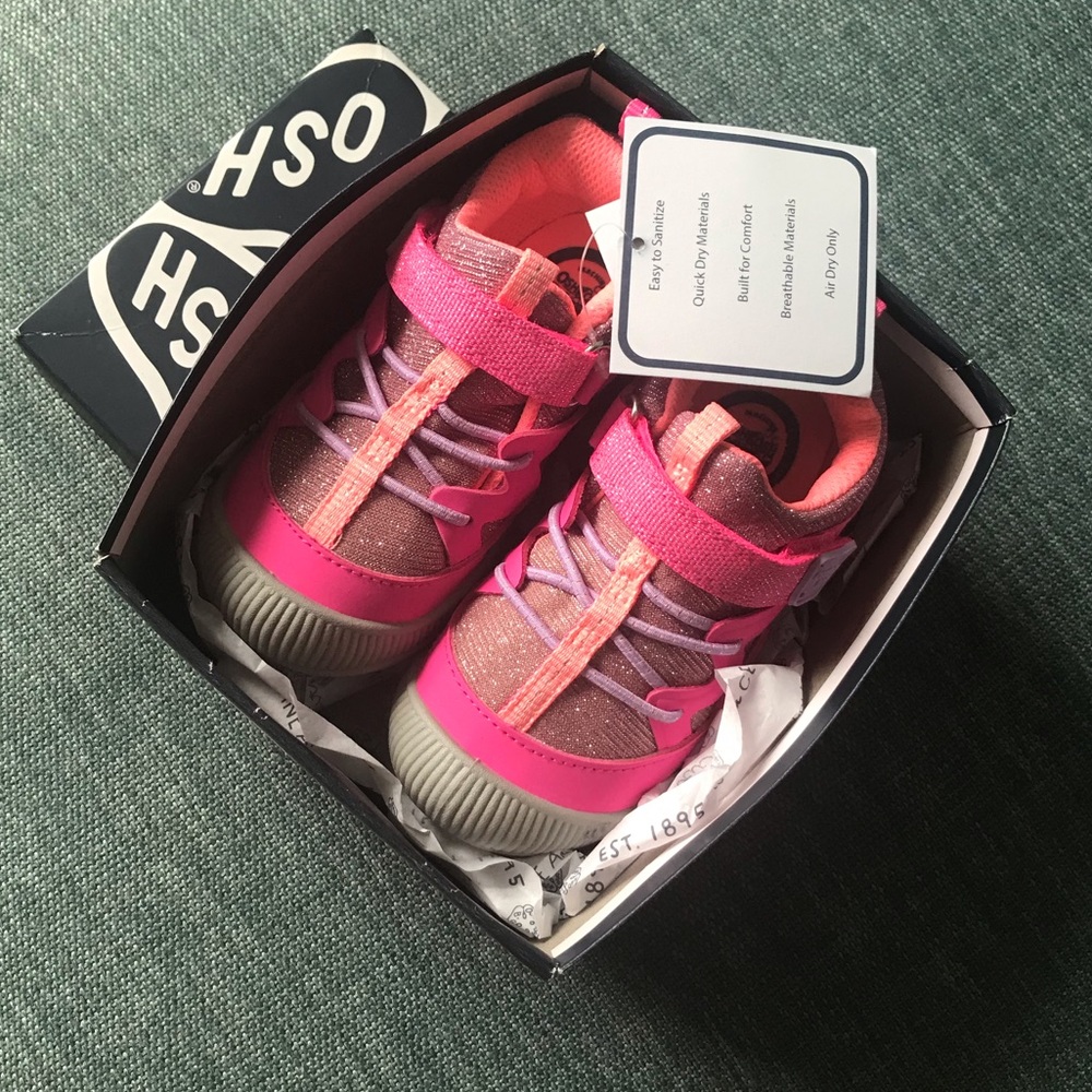 OshKosh B’gosh Abis Bumptoe Sneakers